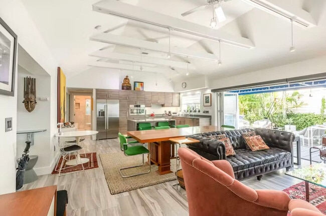 Building Photo - 629 Elizabeth St Unit ID1297833P