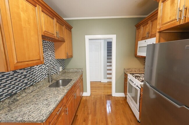 Photo - 129 Draper St Unit 1