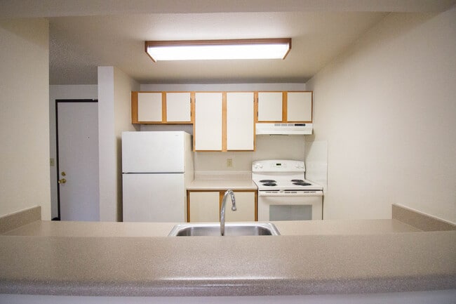 Photo - Willow Court Apartments