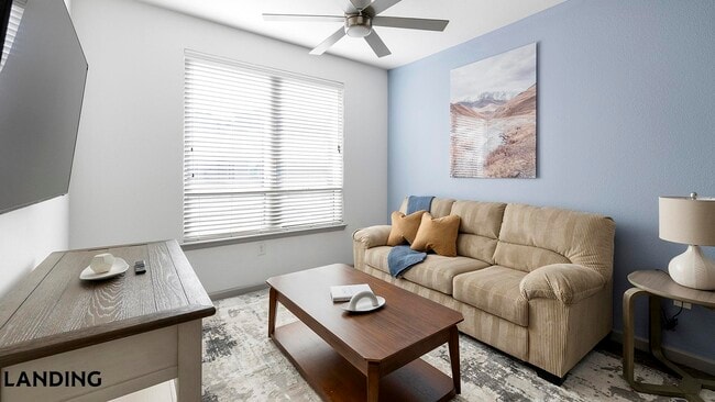 Building Photo - 1001 S Center St Unit 2302