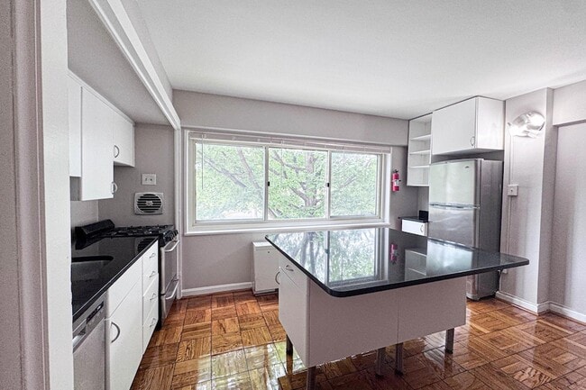 Photo - 5315 Connecticut Ave NW Unit 310