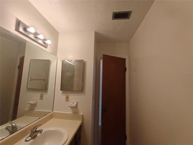 Photo - 6133 NW 33 St