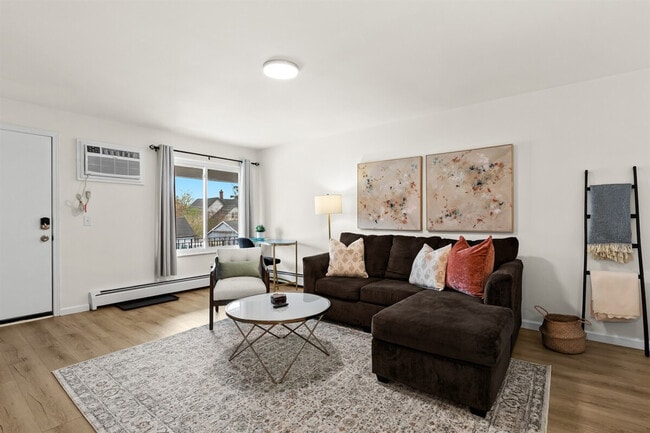 Photo - 22 2nd St Unit SI ID1032313P