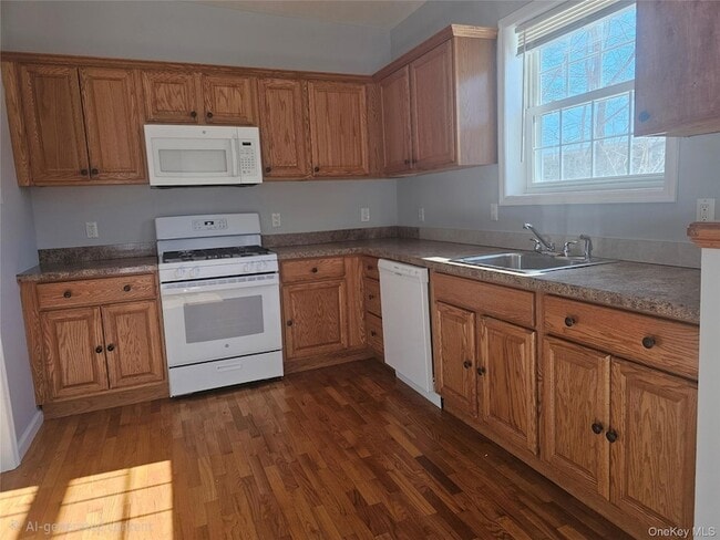 Photo - 10 Burnside Ave Unit B