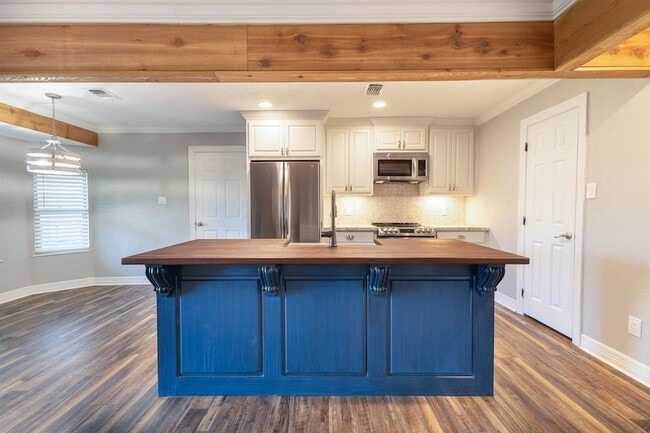 Photo - 6720 Lancaster Dr