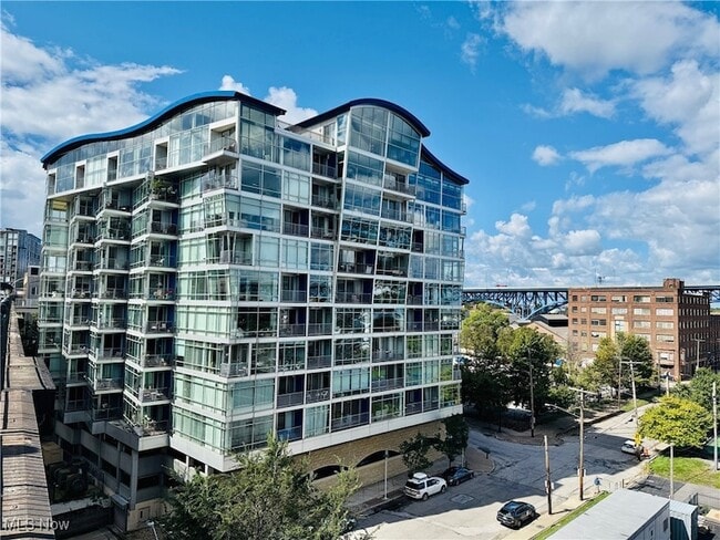 Building Photo - 1237 Washington Ave Unit 702