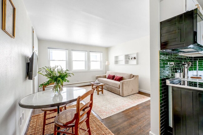 Building Photo - 120 S Fairchild St Unit SI ID1468342P