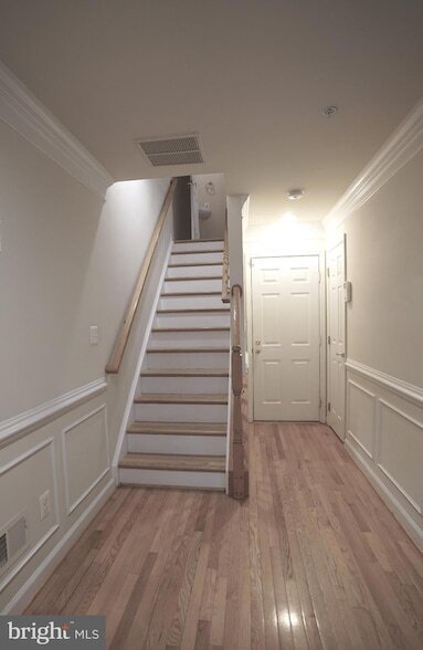 Photo - 1609 Leeds Castle Dr