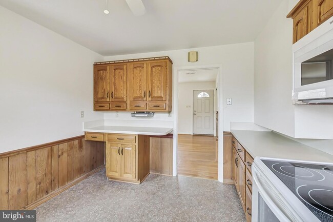 Photo - 1208 Pinewood Dr