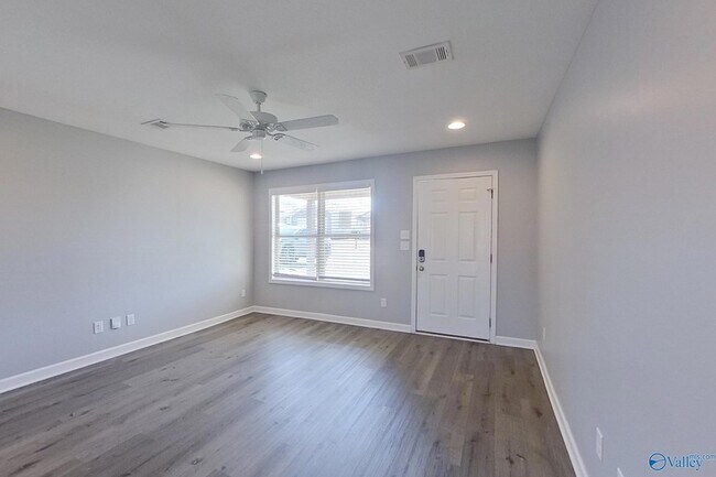 Photo - 150 Wexford Way