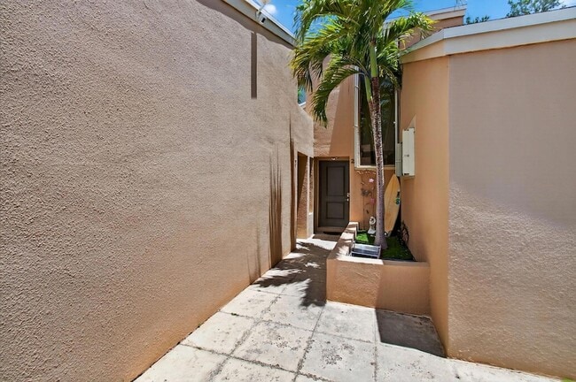 Photo - 1089 NW 13th St Unit 1