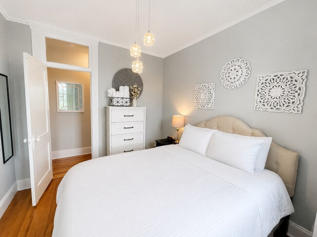 Photo - 31 Orkney Rd Unit SI FL1-ID1238121P
