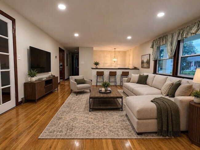Photo - 8 Birch Ln
