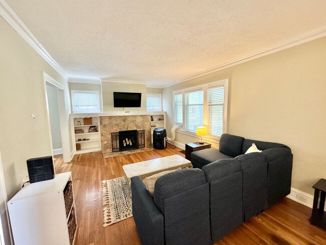 Building Photo - 2334 Noble Rd Unit ID1057670P