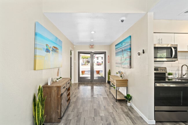 Photo - Tides on Avril