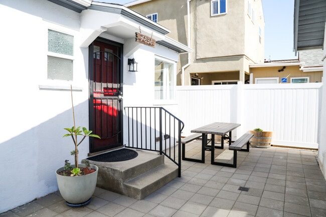 Photo - 4838 Muir Ave Unit SI FL1-ID1335161P