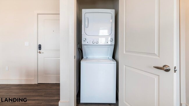 Photo - 5885 Lakehurst Dr Unit 2231