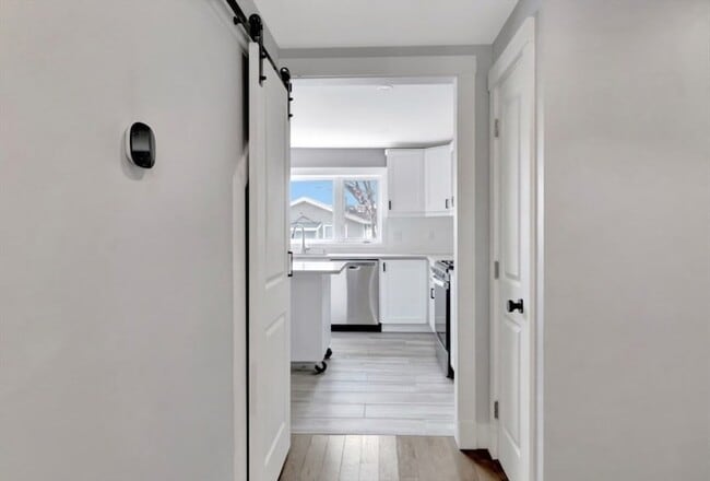 Photo - 10 Oak St Unit 2