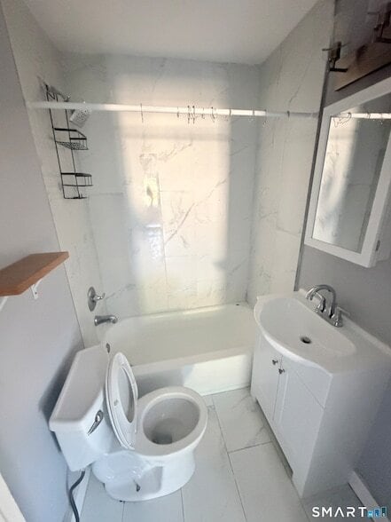 Photo - 32 Alstrum St Unit 2
