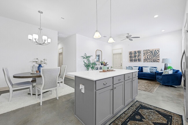 SPACIOUS LAYOUTS! QUARTZ COUNTERS, CHEFS KITCHEN, 10 FOOT CEILINGS! - The Cottages at Buckshot Landing
