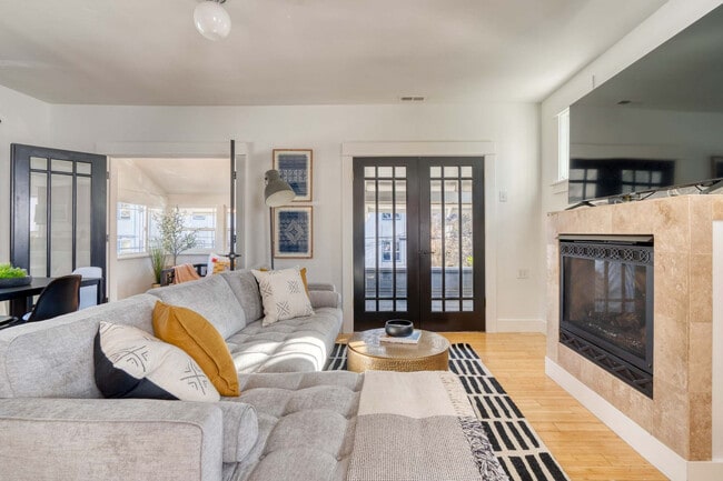 Photo - 915 SE 29th Ave Unit ID1309869P