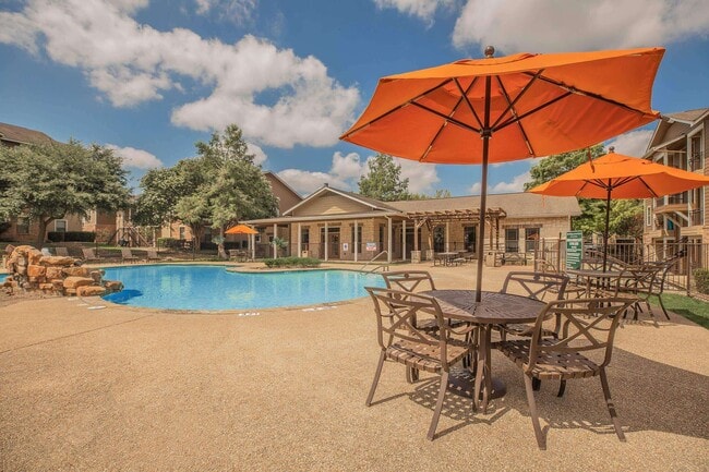 Building Photo - The Villages at Lost Creek