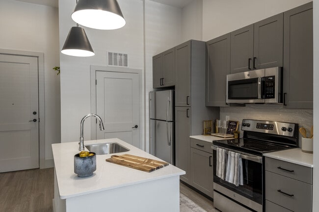 Photo - The Everly at Rouzan