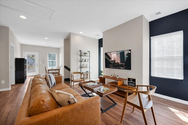 Photo - 947 Palmetto Ave SW Unit SI ID1609584P
