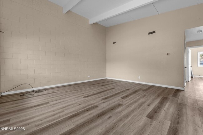 Photo - 12100 Himalaya St