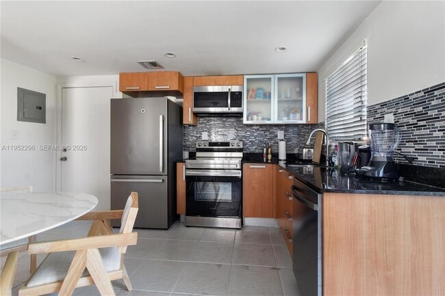 Photo - 1050 7th St Unit 1050-3