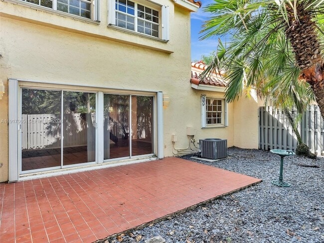 Photo - 1353 Springside Dr