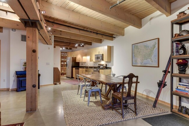 Photo - 404 N Washington Ave