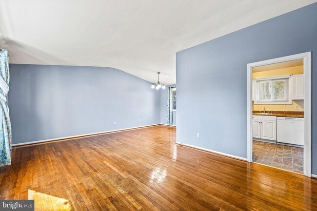 Photo - 6201 Lone Oak Dr