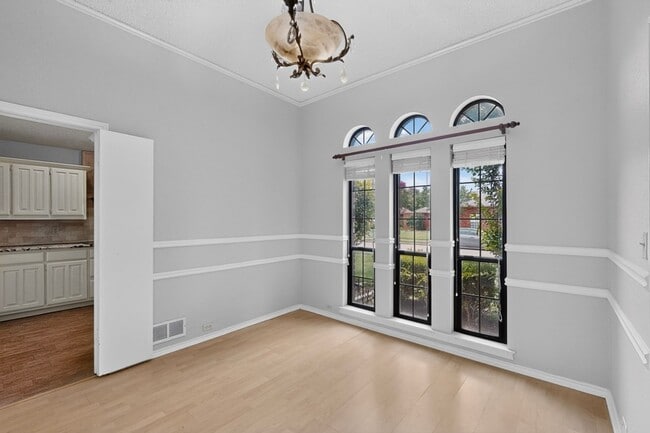 Photo - 1207 Mistywood Ln