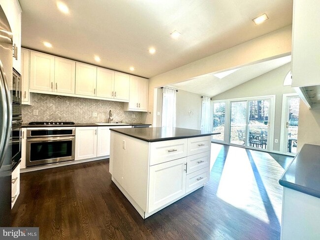Photo - 2529 W Meredith Dr
