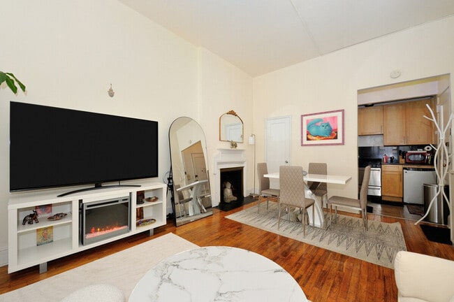 Photo - 126 E 39th St Unit SI ID1323901P