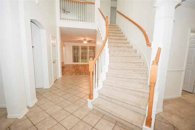 Photo - 310 Watercrest Harbor Ln