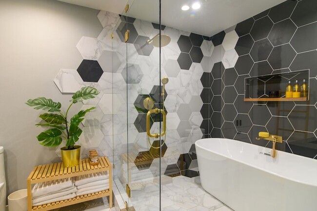 Photo - 1623 Hanging Cliff Dr