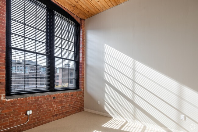1BR, 1BA - 750SF - Bedroom - Winchester Lofts