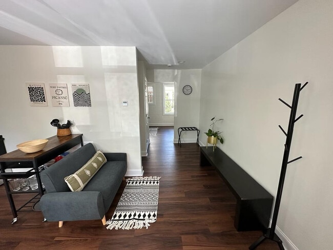 Building Photo - 320 Shaw St Unit ID1234772P