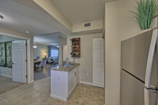 Photo - Toledo Club Apartments