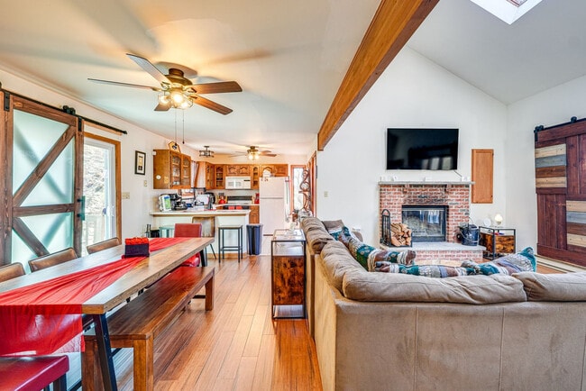 Photo - 5317 Woodbridge Dr E Unit SI ID1545716P
