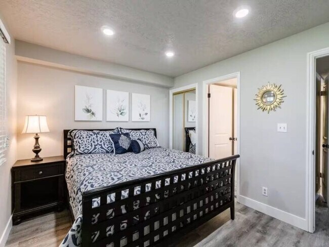 Photo - 860 W Vlg Rd Unit SI ID1533809P