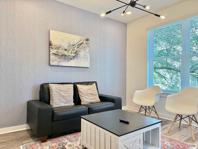 Photo - 525 Parkway Dr NE Unit ID1299408P