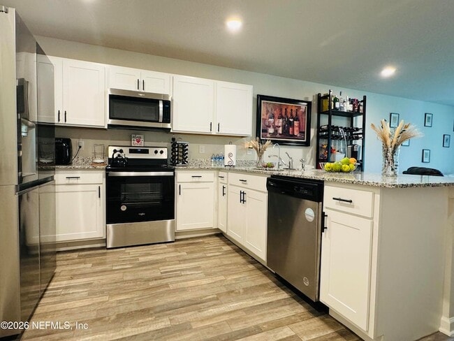 Photo - 45287 Red Brick Dr