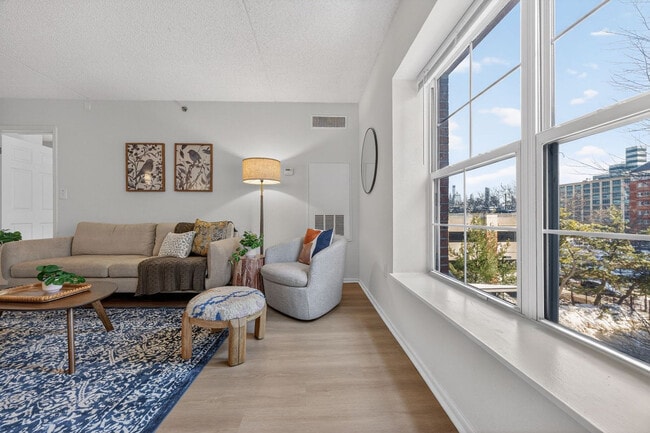 Photo - 444 Washington Blvd Unit SI FL4-ID1461469P