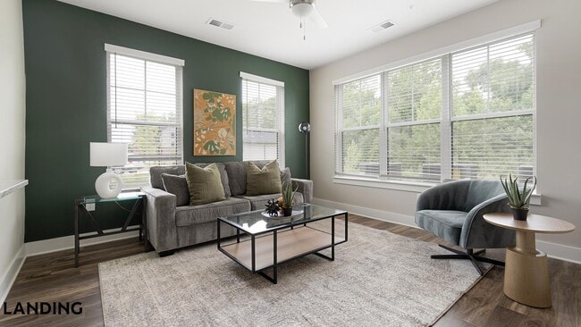 Building Photo - 5020 James Bradley Lee Wy Unit 7010-101