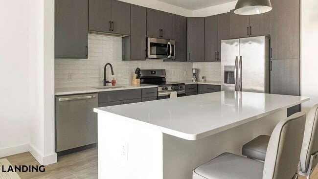 Photo - 1007 S Mint St Unit 813
