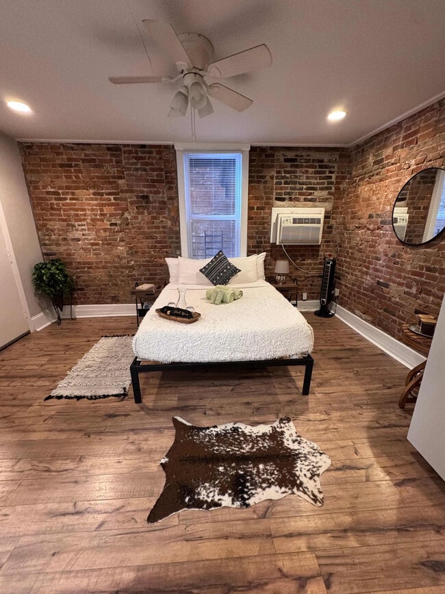 Building Photo - 18 Buttles Ave Unit SI ID1544272P
