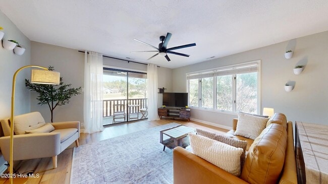 Photo - 602 Dover St Unit 602